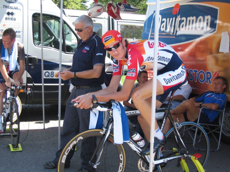 gal/Les_coureurs_au_depart_a_Strasbourg/Tour de France 2006 095.jpg